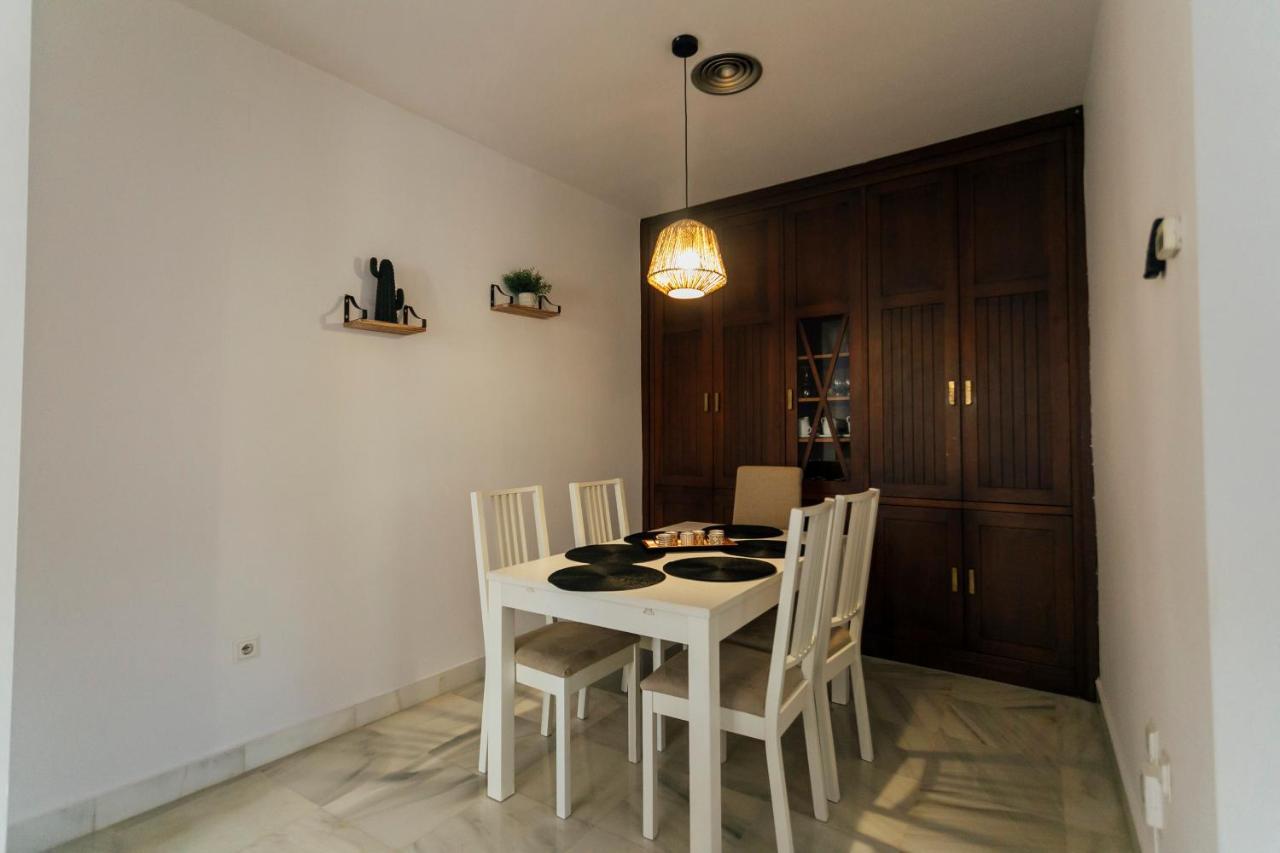 Alohamundi Almansa II Apartment Seville Exterior photo